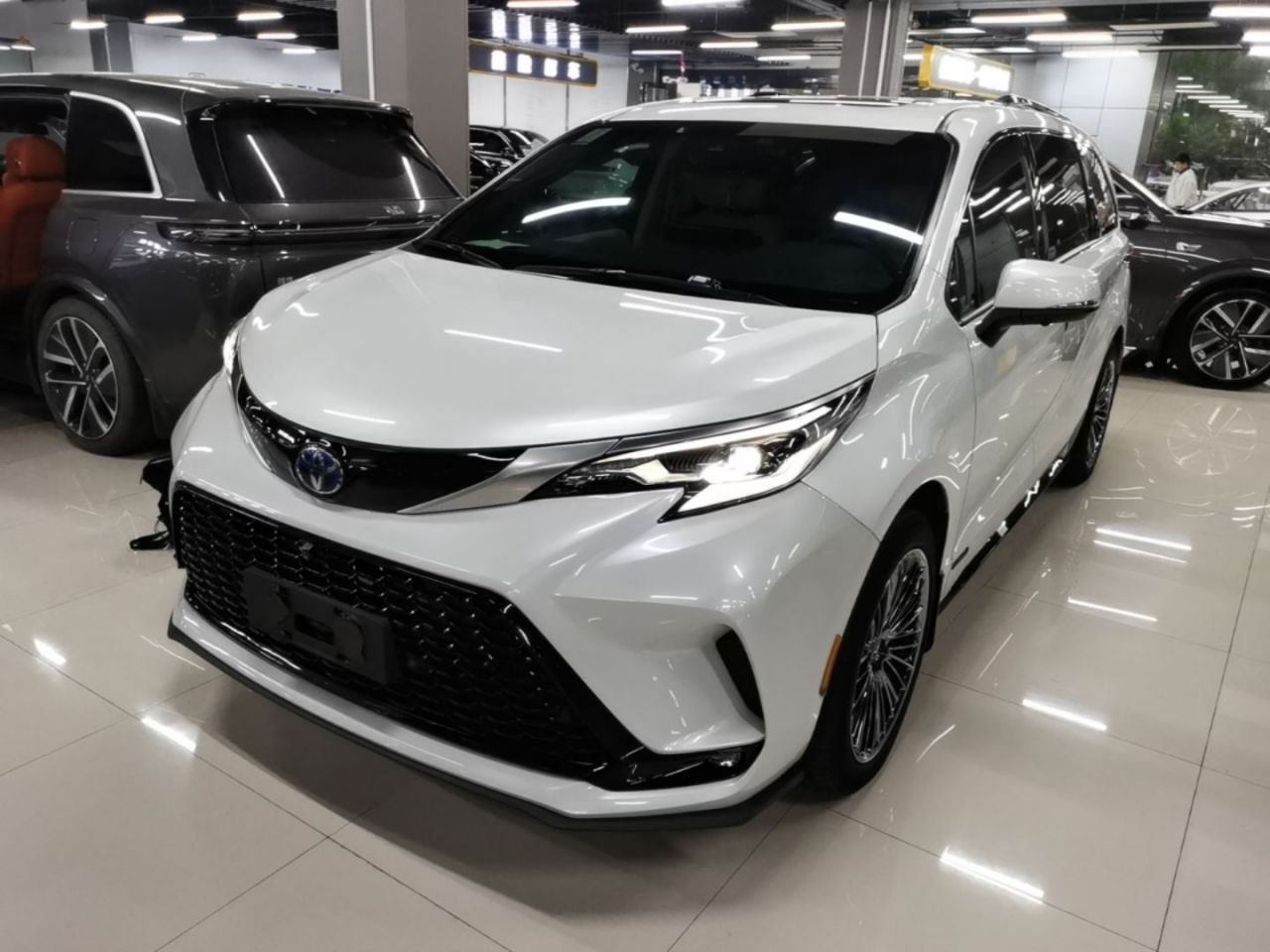 Sienna 2021 2.5L Hybrid Supreme