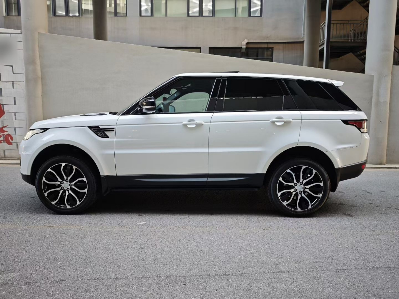 Range Rover Sport 2014 3.0 SC V6 HSE DYNAMIC photo 4