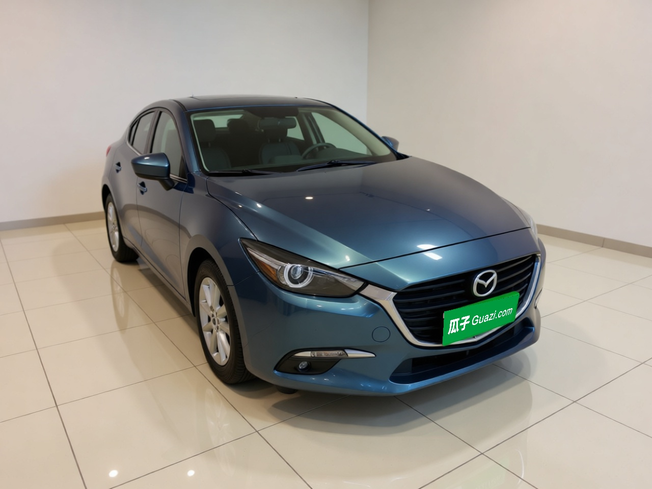 3 Axela 2017 Sedan 1.5L AT Luxury China V photo 3