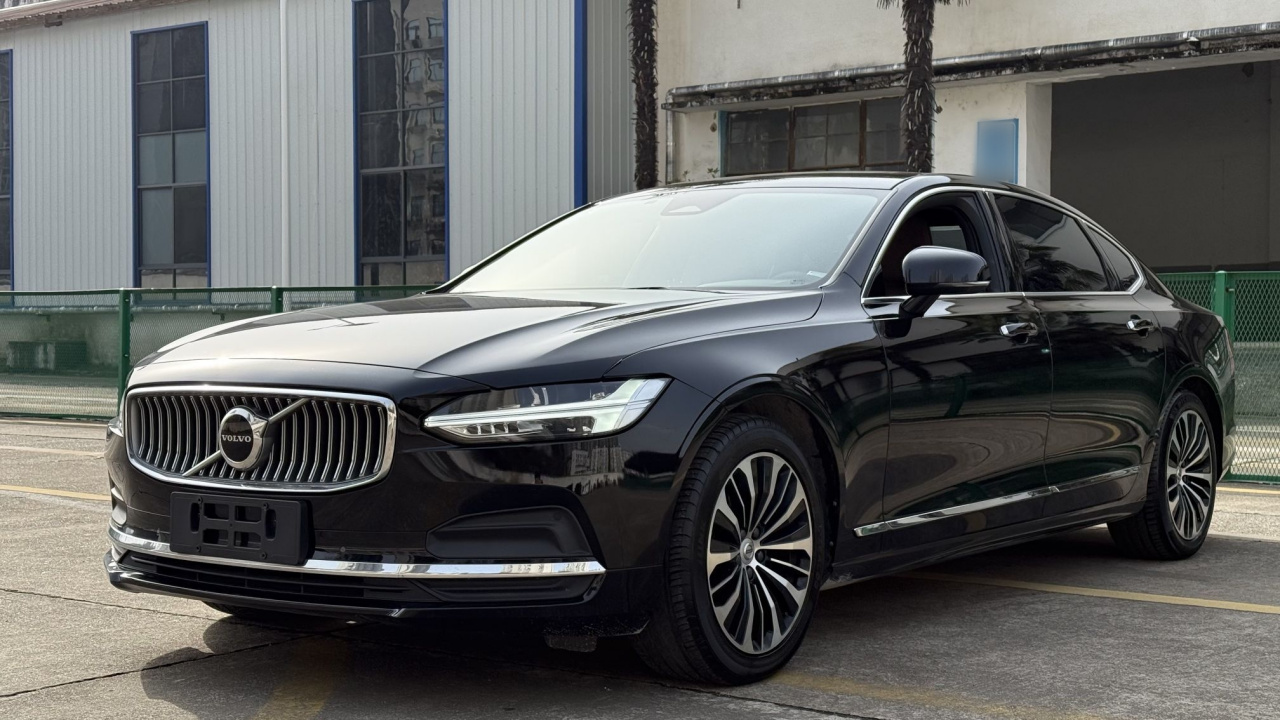 S90 2023 B5 Luxury