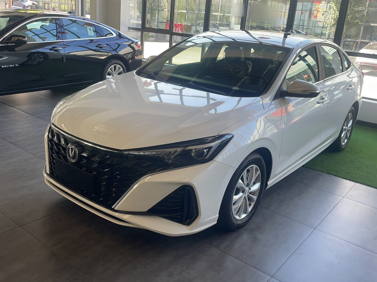 Eado 2025 PLUS 1.5L MT Luxury