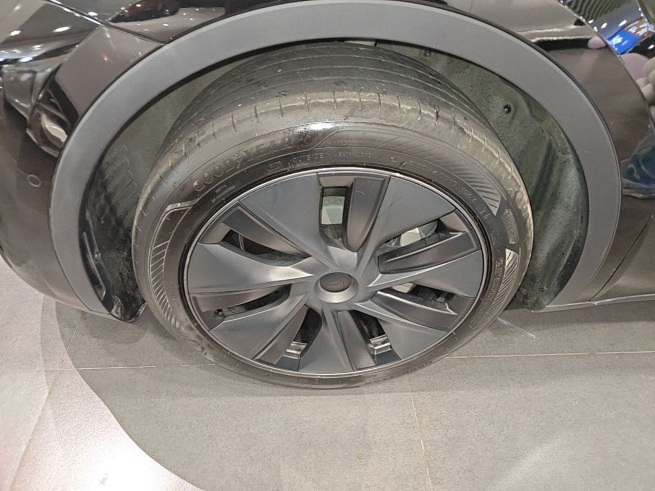 Model Y 2023 RWD photo 2