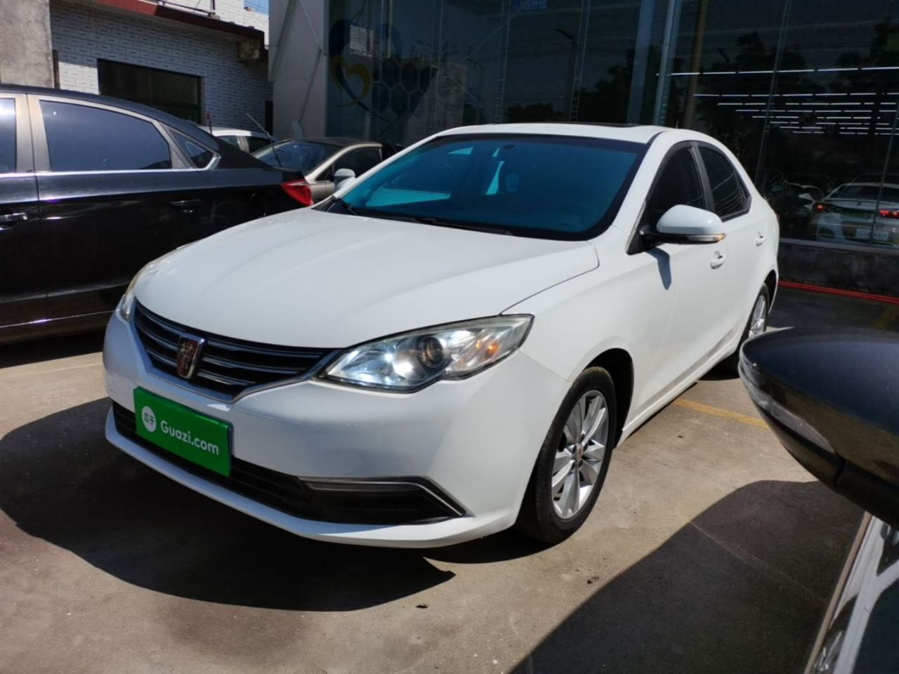 360 2015 1.5L MT Luxury