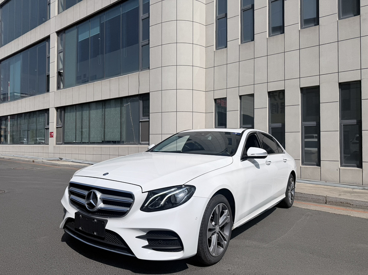 E-Class 2016 E 200 L Sport