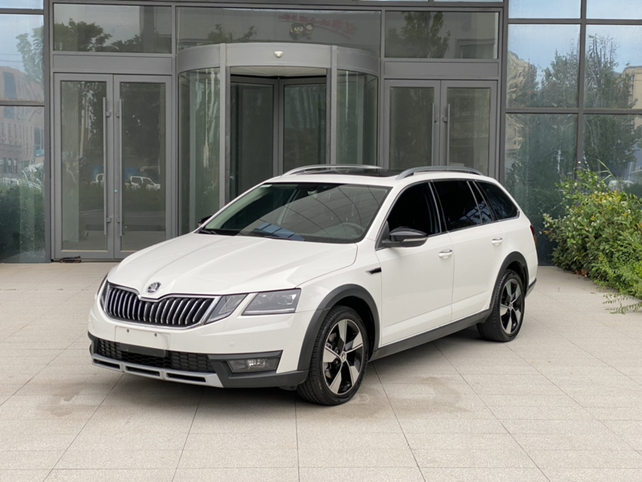 Octavia 2019 Wagon TSI280 DSG Luxury China VI