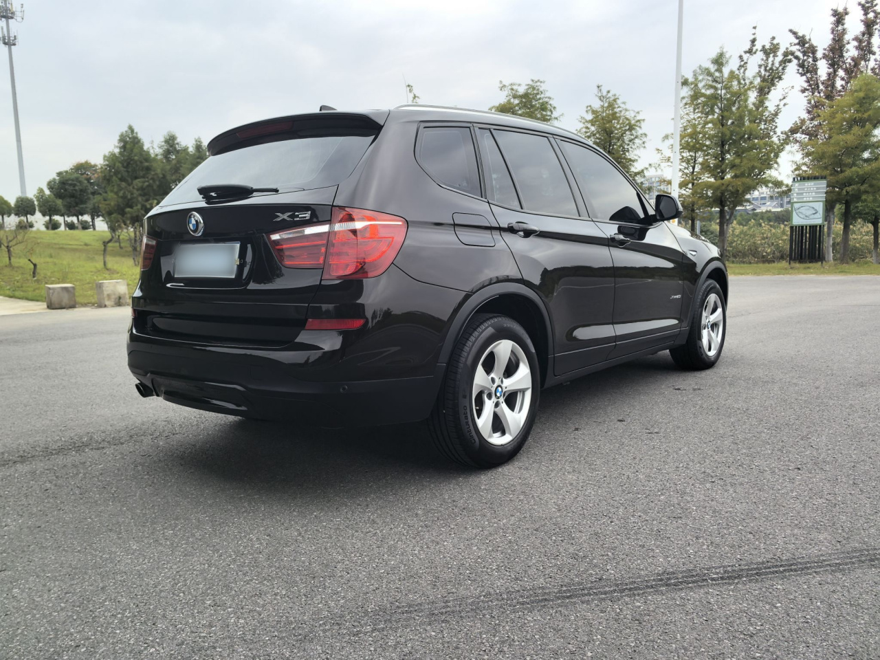 X3 Imported 2014 xDrive20i Leading photo 3