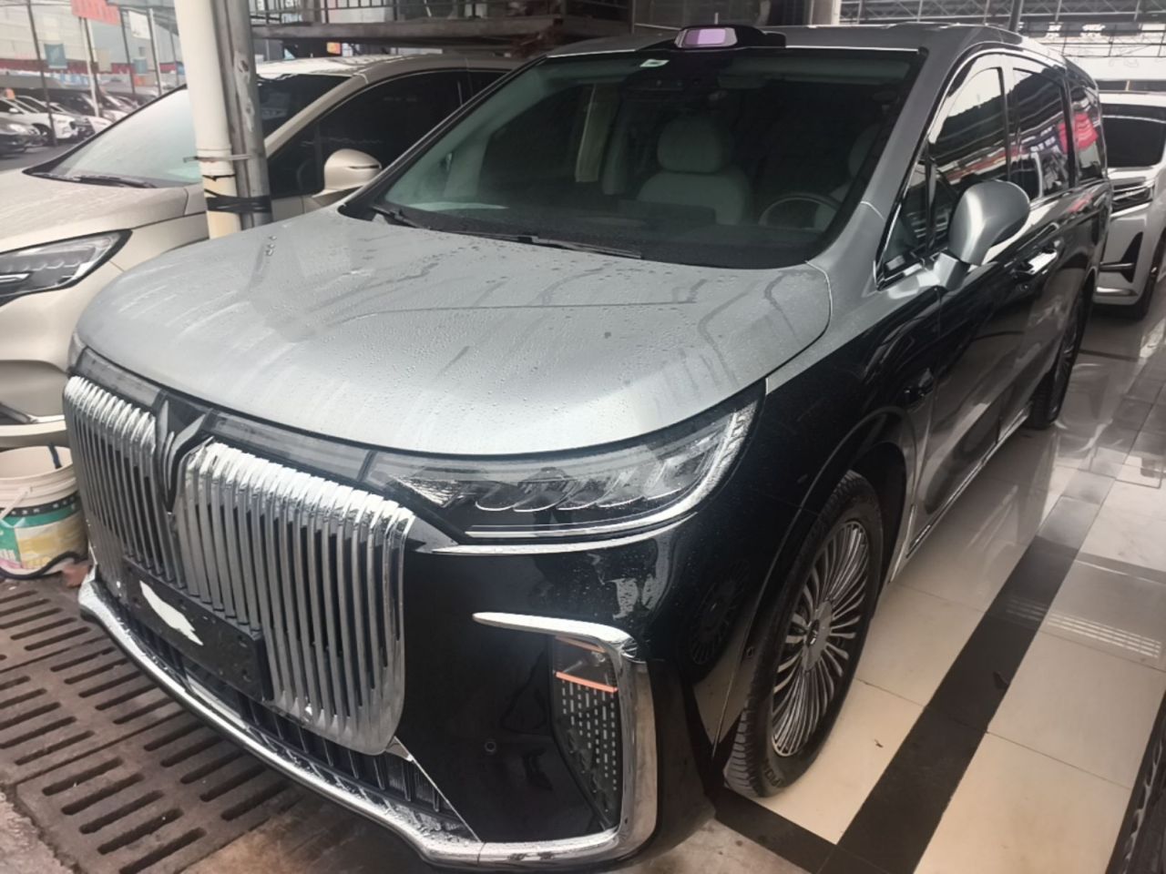 Voyah Dreamer 2025 PHEV AWD Premium Qiankun