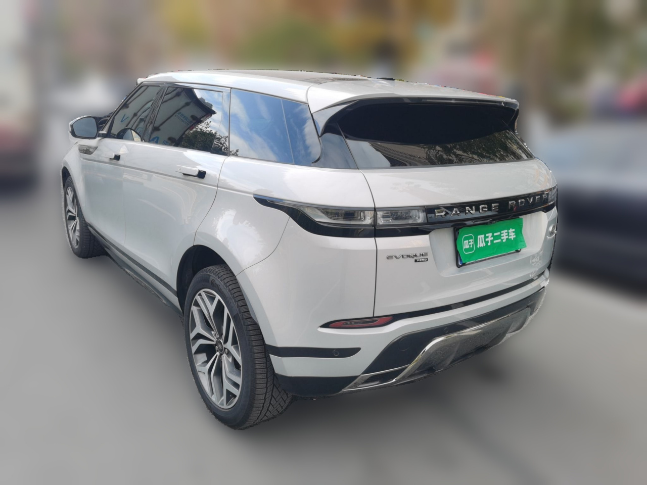 Range Rover Evoque 2023 Evoque L 249PS Luxury photo 4