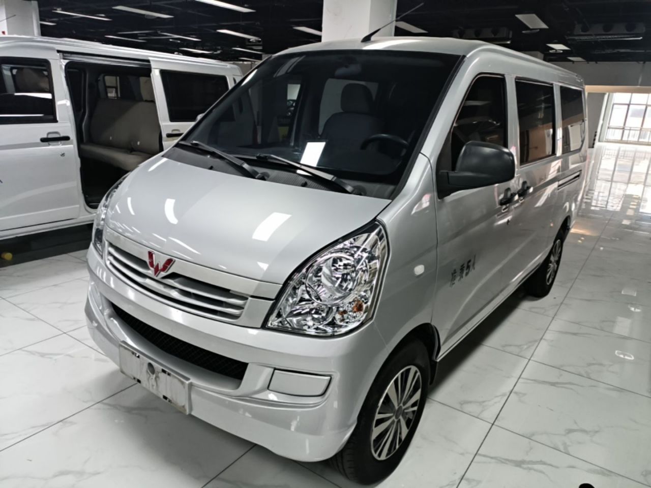 Wuling Rongguang S 2023 1.5L 5/7-Seater