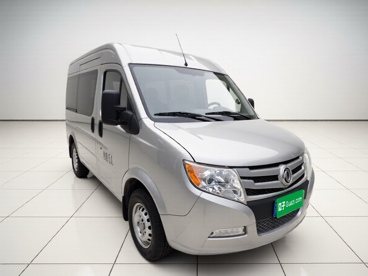 Yufeng 2021 2.3T Power FWD Short Wheelbase 5-9-Seater China VI M9T photo 3