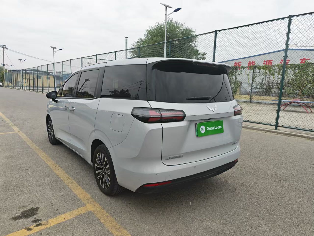 730 EV 2025 EV 500km Luxury photo 4