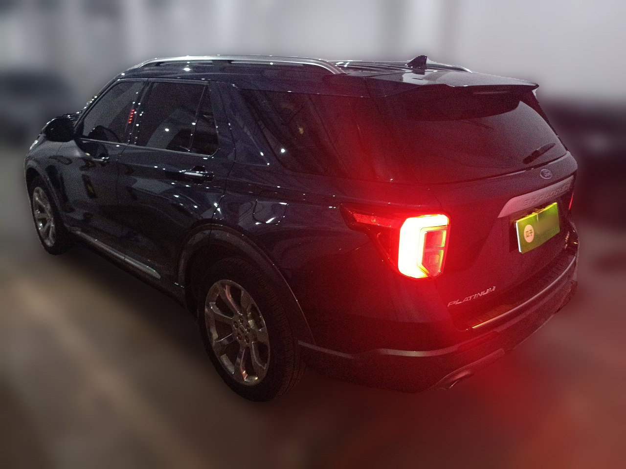 Explorer 2020 EcoBoost 285 AWD Platinum 7-Seater photo 4