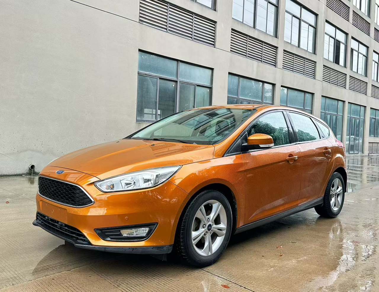 Focus 2017 Hatchback 1.6L AT Comfort