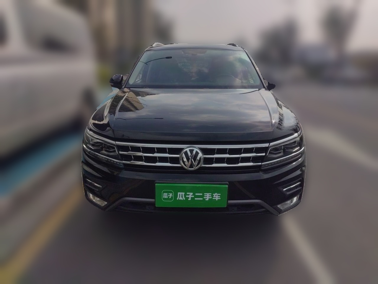 Tiguan L 2018 330TSI AT RWD Luxury photo 2