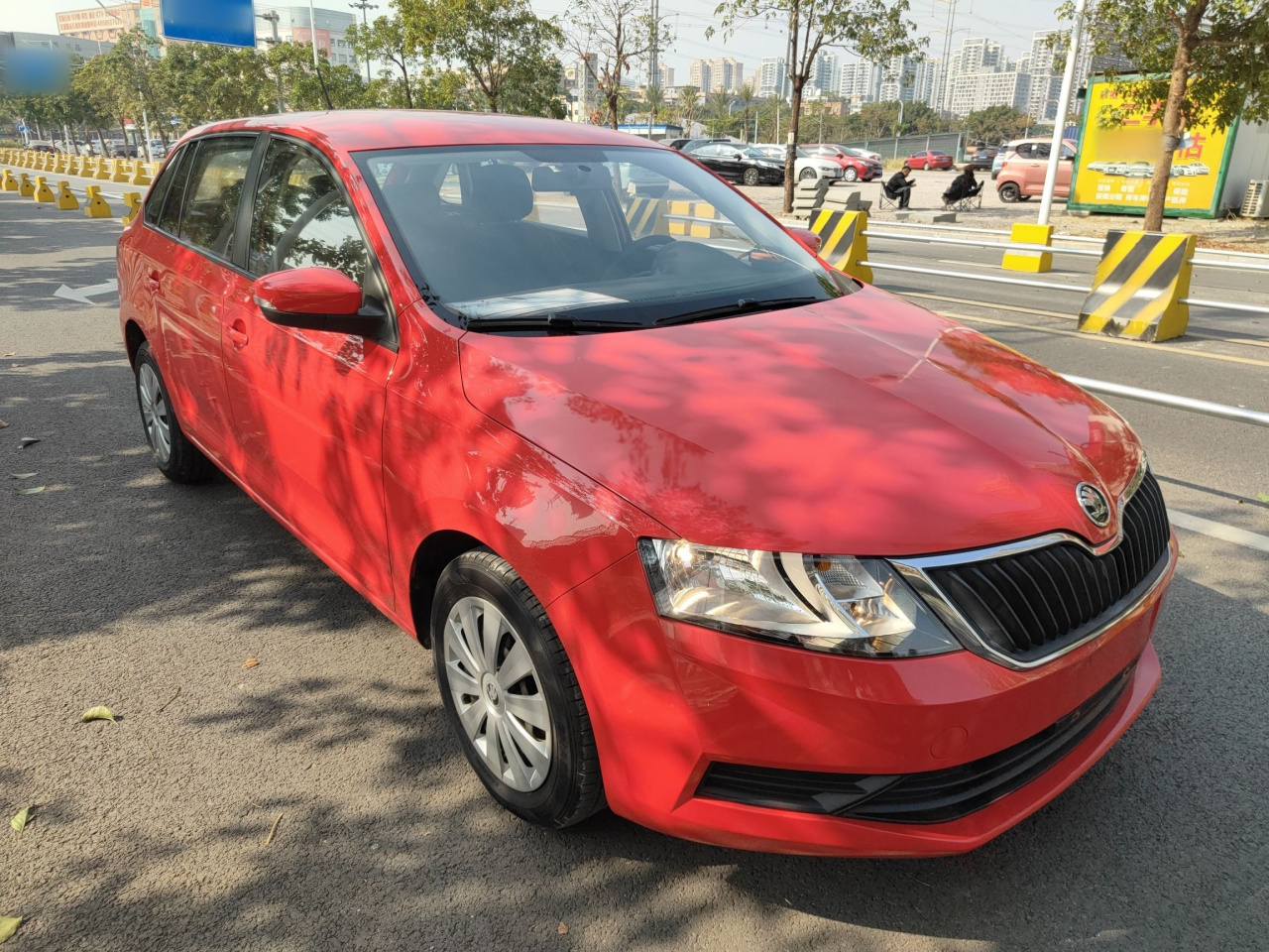 Rapid Spaceback 2018 1.6L AT Standard photo 3