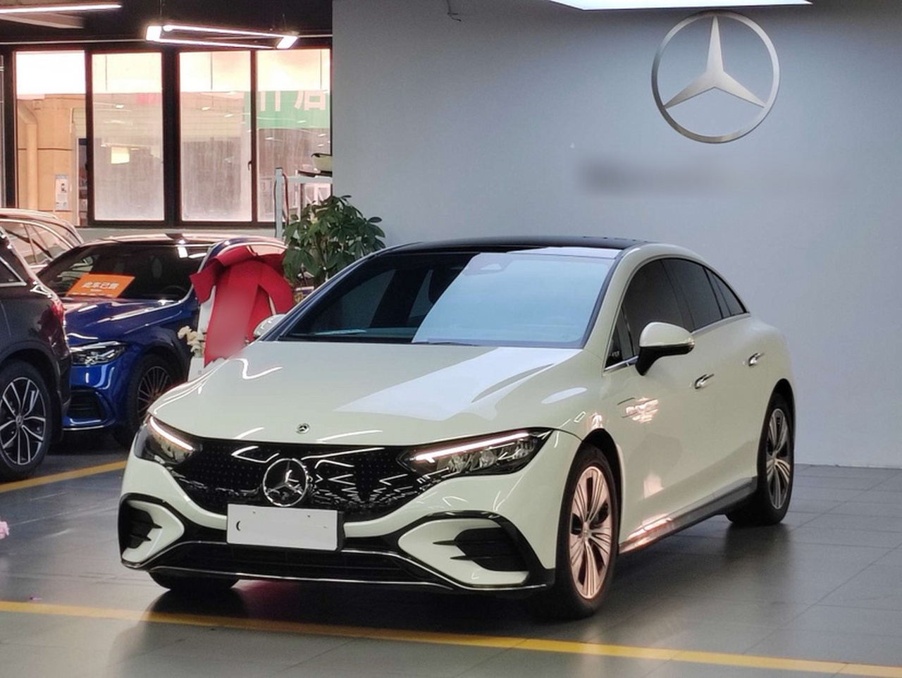 EQE 2022 350 Luxury