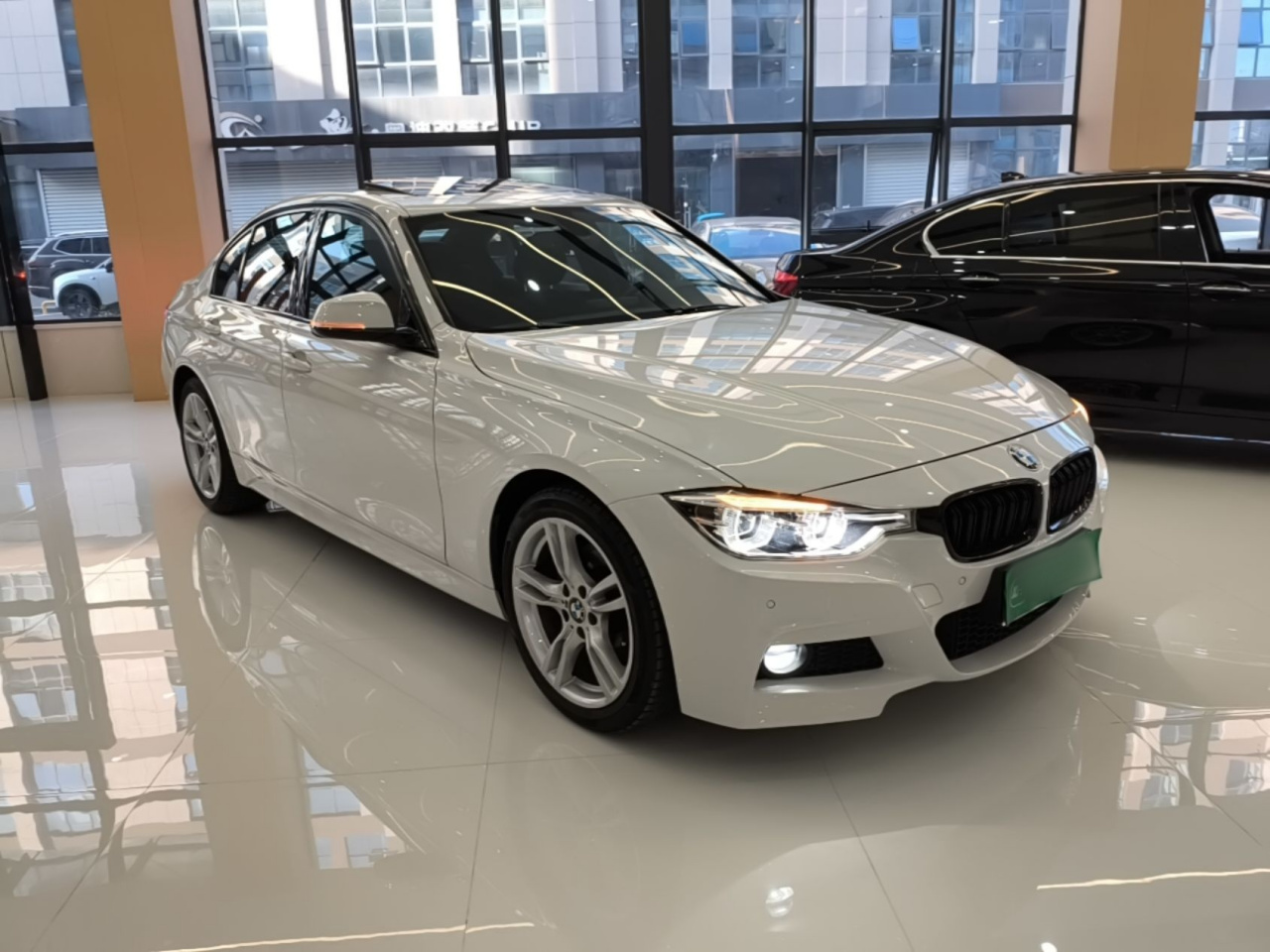 3 Series 2017 320i M Sport photo 3