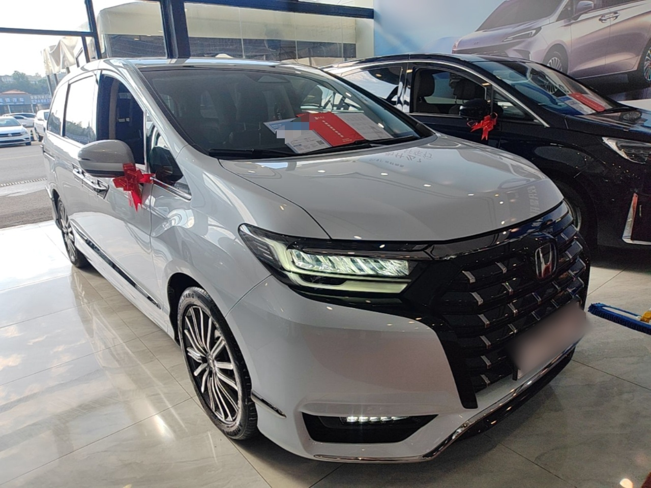 Elysion 2024 2.0L e:HEV Luxury photo 3