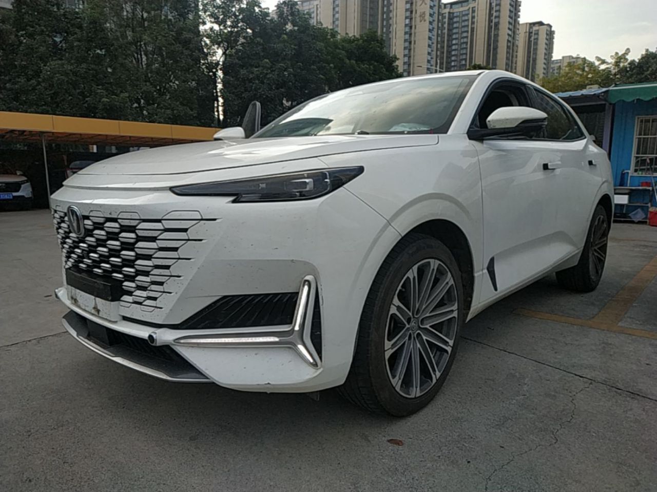 UNI-K 2021 2.0T AWD Premium
