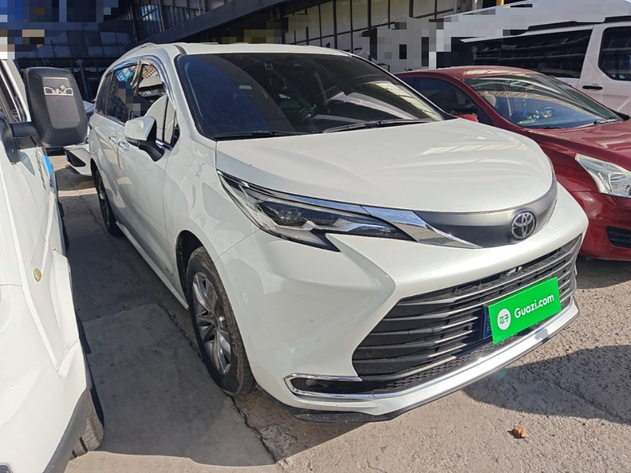 Sienna 2024 2.5L Hybrid Comfort photo 3