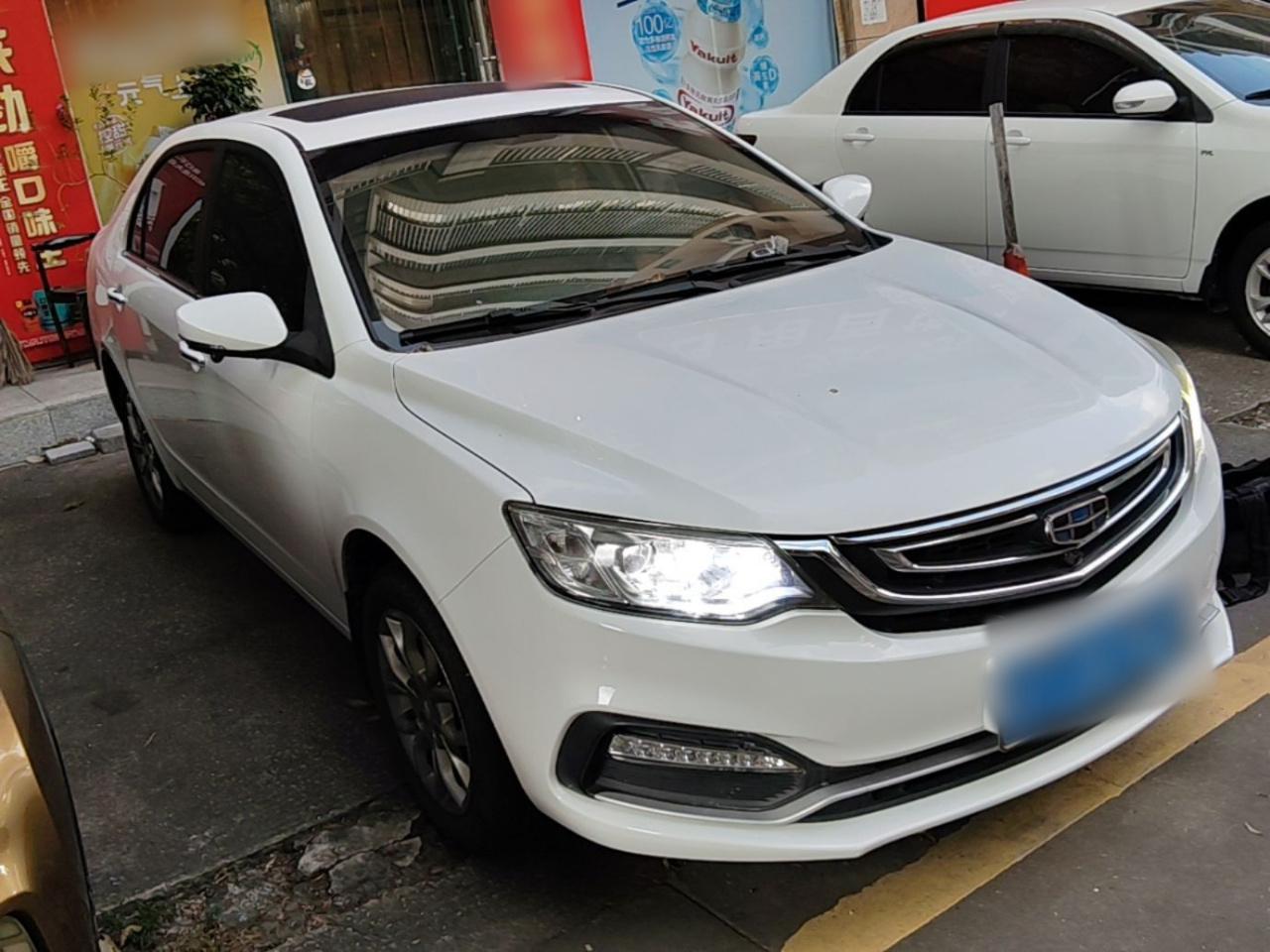 Vision 2018 1.5L AT Premium photo 3