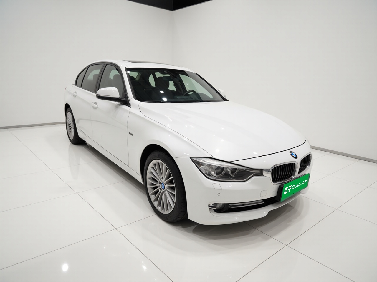 3 Series 2013 328Li Luxury Design Package photo 3