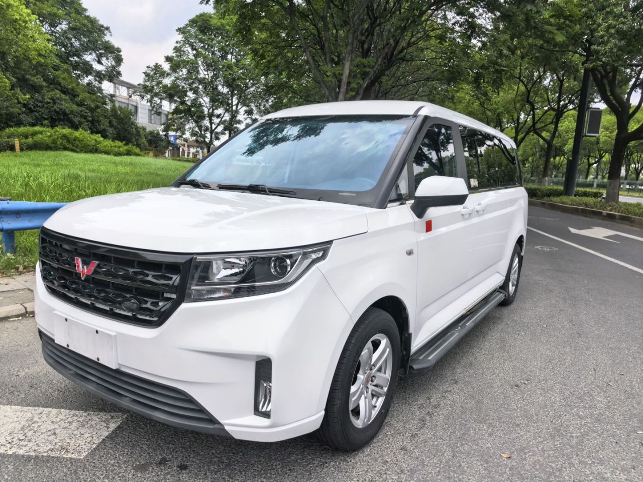 Wuling 2021 1.5T MT Luxury