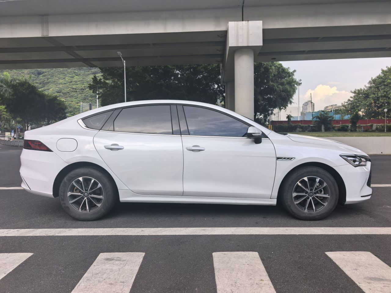 Qin PLUS 2024 Honor DM-i 55KM Leading photo 4