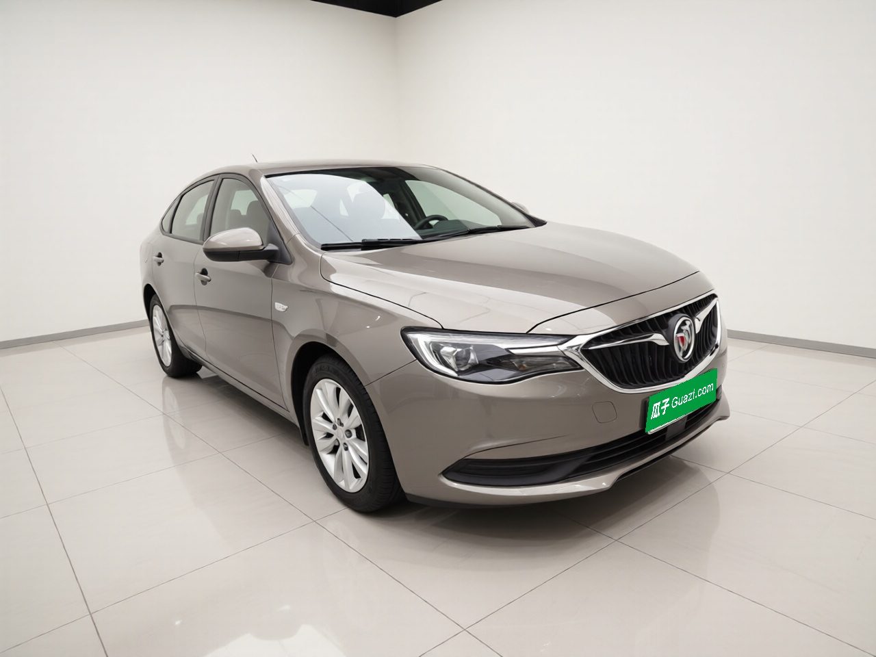 Excelle 2021 Facelift Classic 1.5L AT Elite photo 3