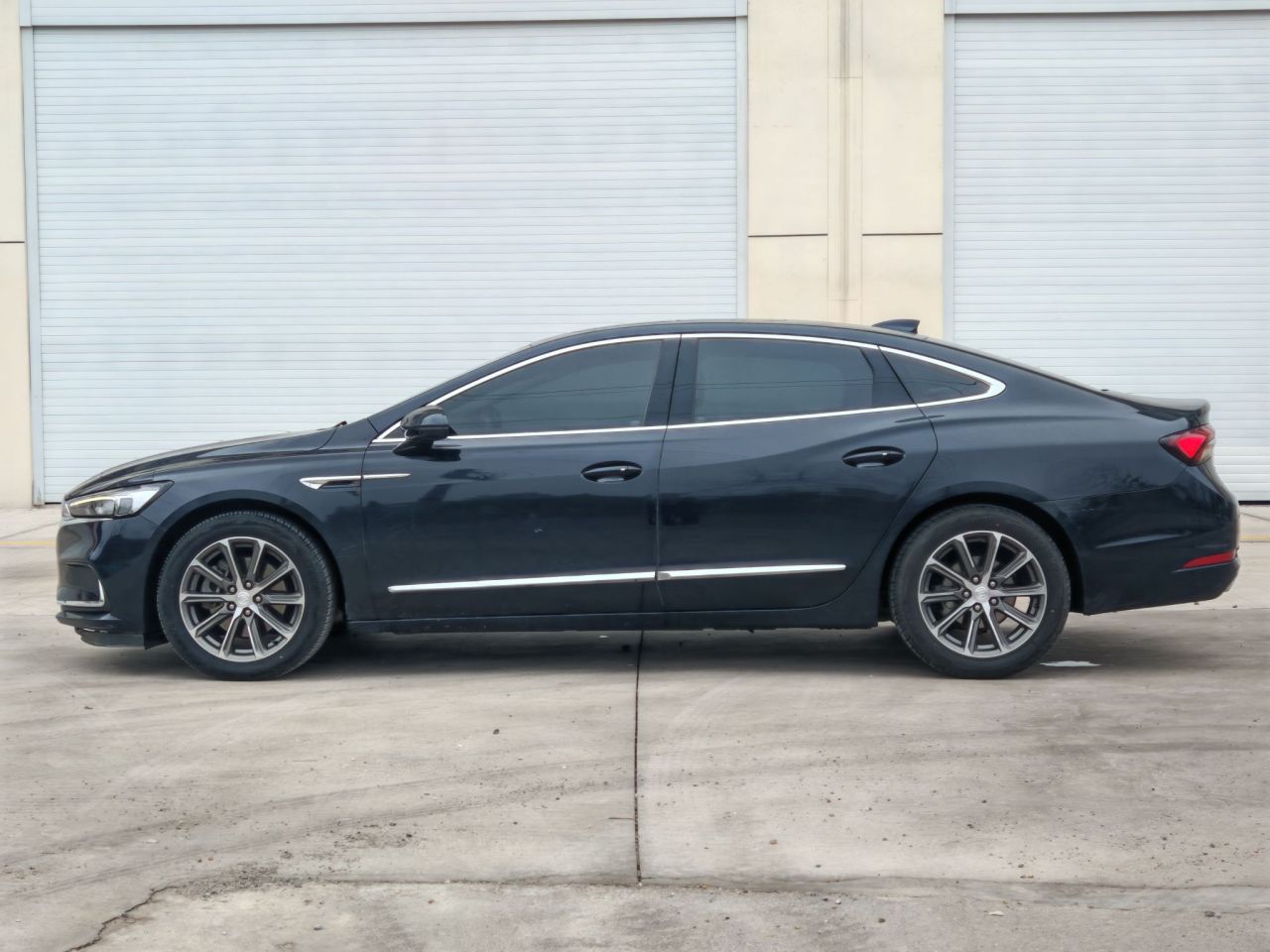 LaCrosse 2019 28T Luxury photo 2