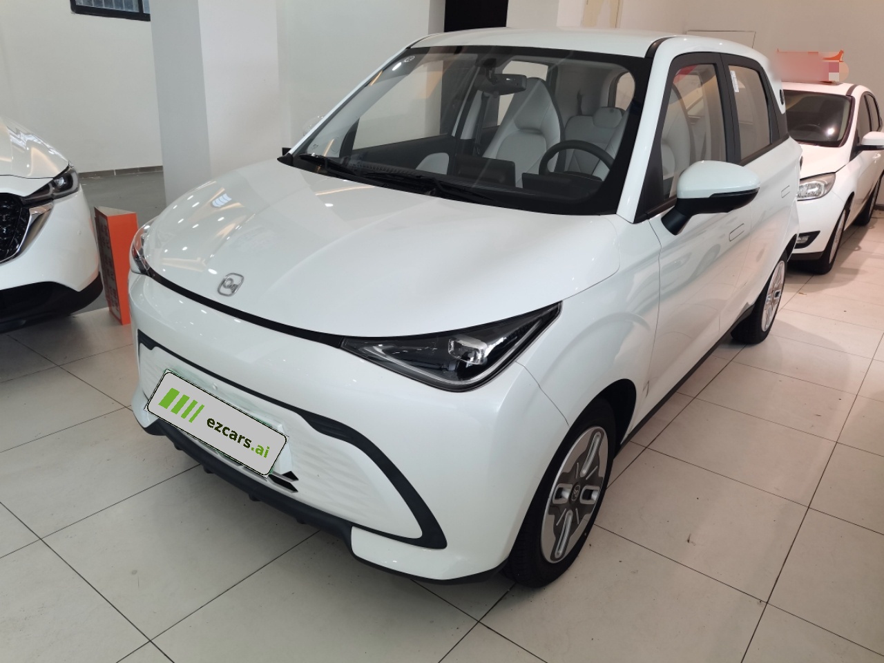 QQ 2025 305km