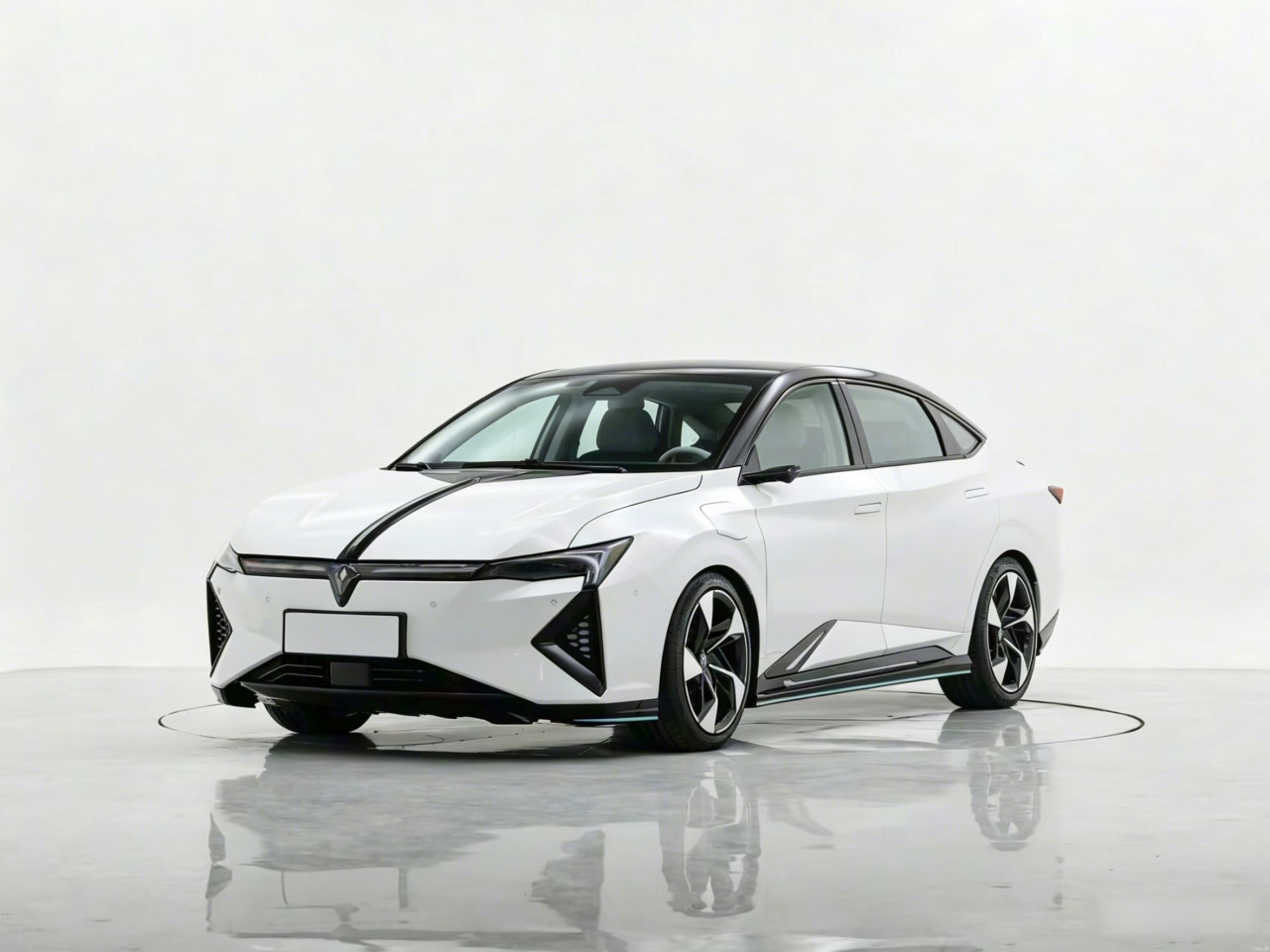 L 2025 +