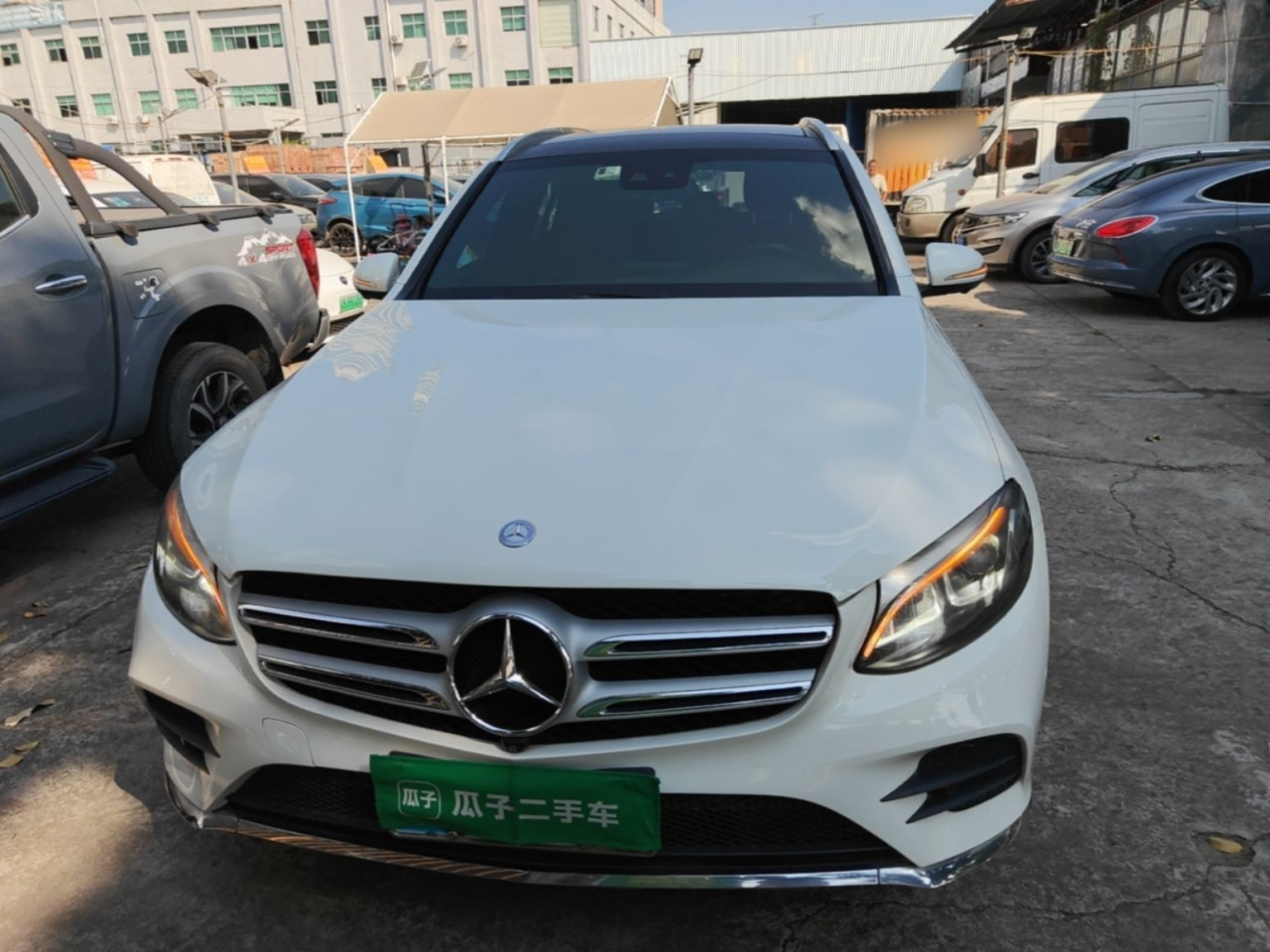 GLC 2017 GLC 260 4MATIC Luxury photo 2