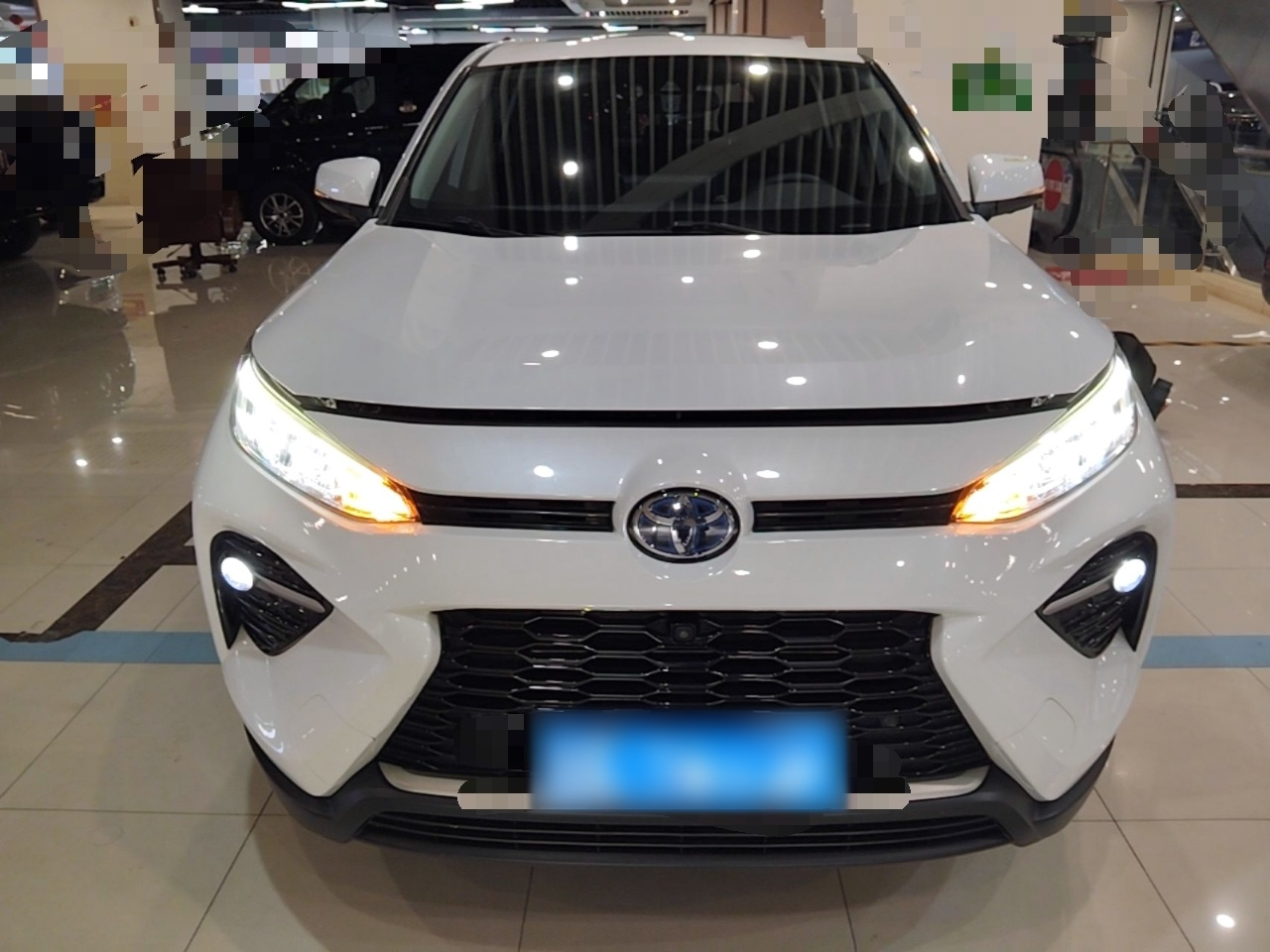 Toyota 丰田 2022款 双擎 2.5L E-CVT两驱豪华PLUS版 photo 2