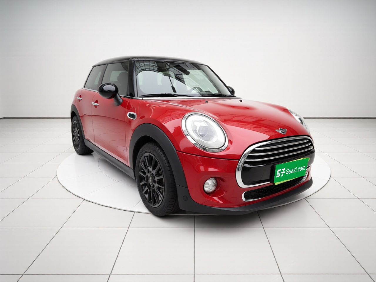 2016 1.5T COOPER 5-Door photo 3