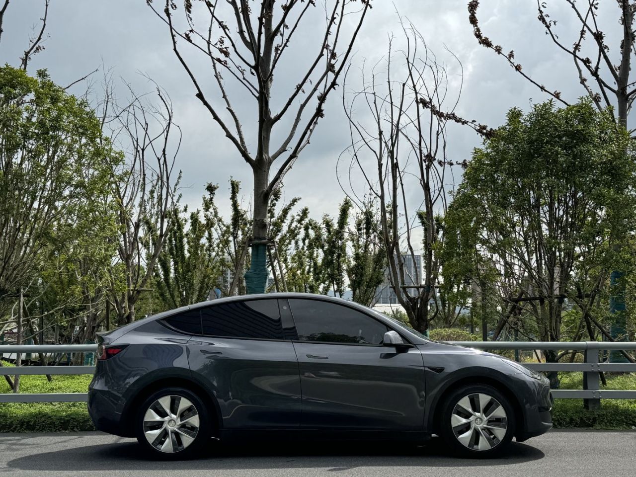 Model Y 2022 Facelift RWD photo 4