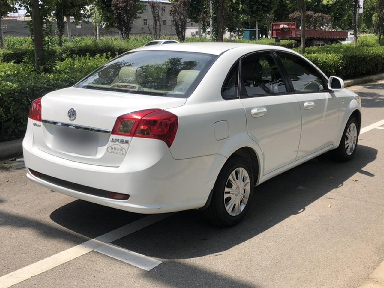 Excelle 2015 1.5L AT Classic photo 3