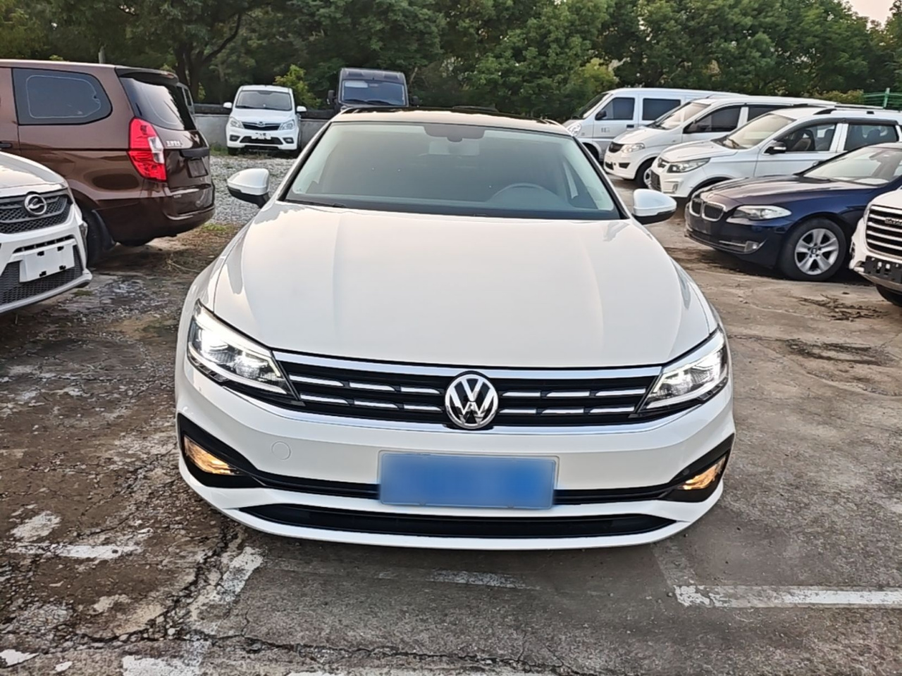 Lamando 2021 Facelift 280TSI DSG Comfort photo 2