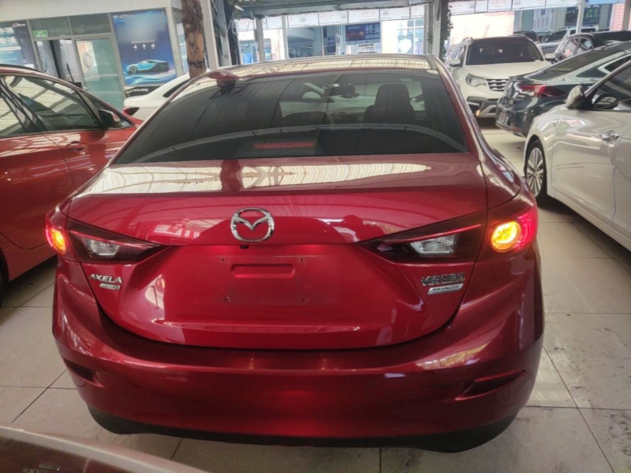 3 Axela 2016 Sedan 1.5L AT Luxury photo 3