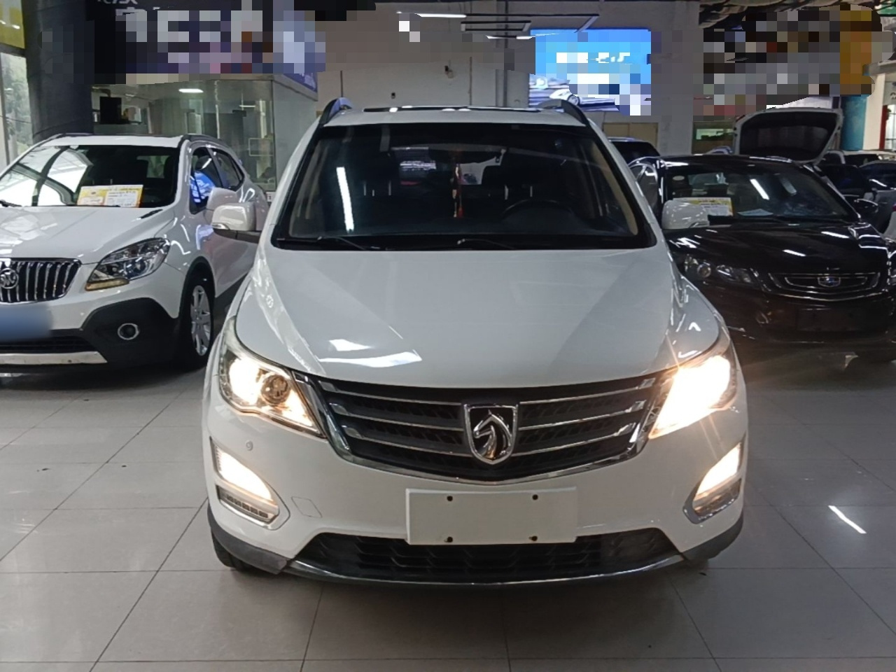 560 2016 1.5T MT Luxury photo 2