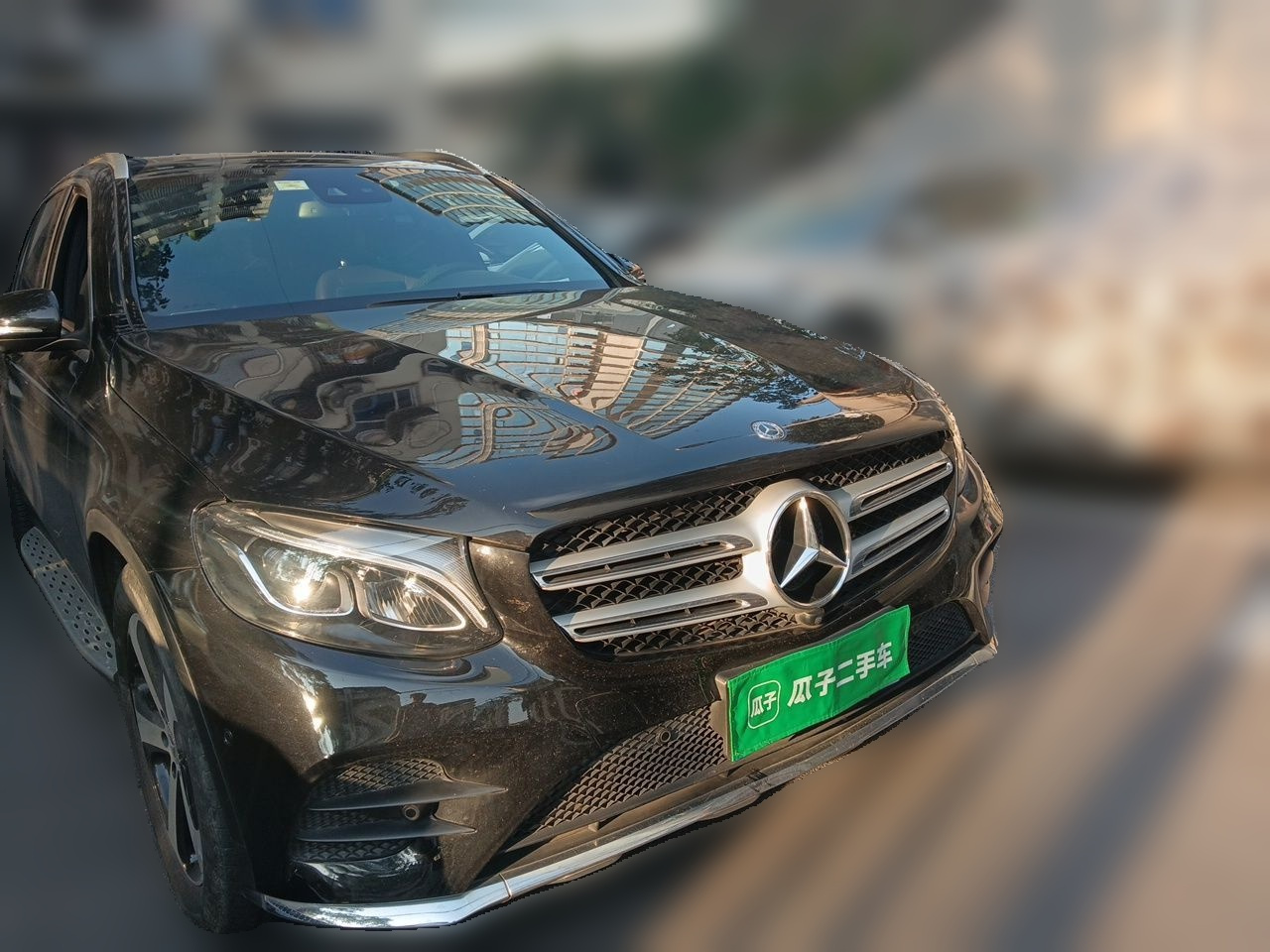 GLC 2019 Facelift GLC 260 L 4MATIC Luxury photo 3