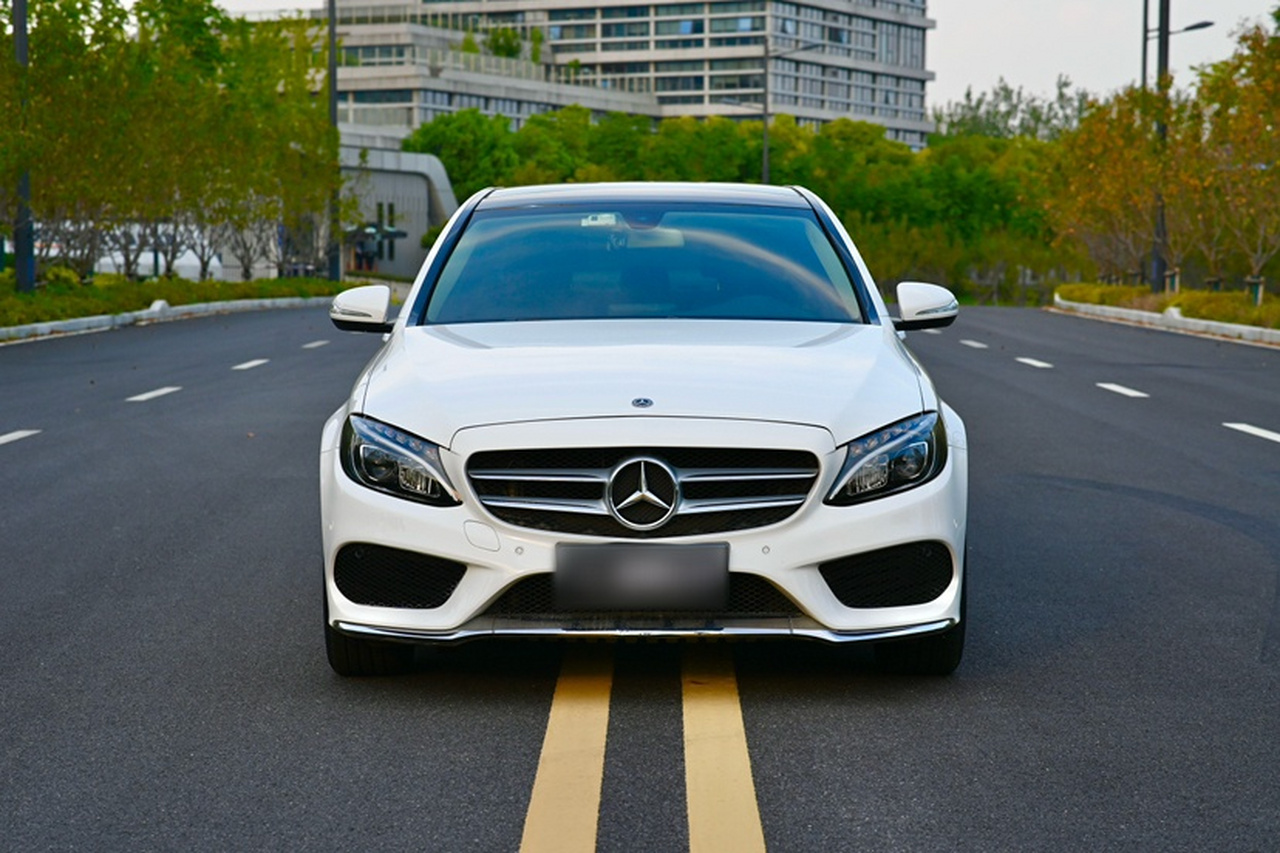 C-Class 2017 Facelift C 200 L Sport photo 3