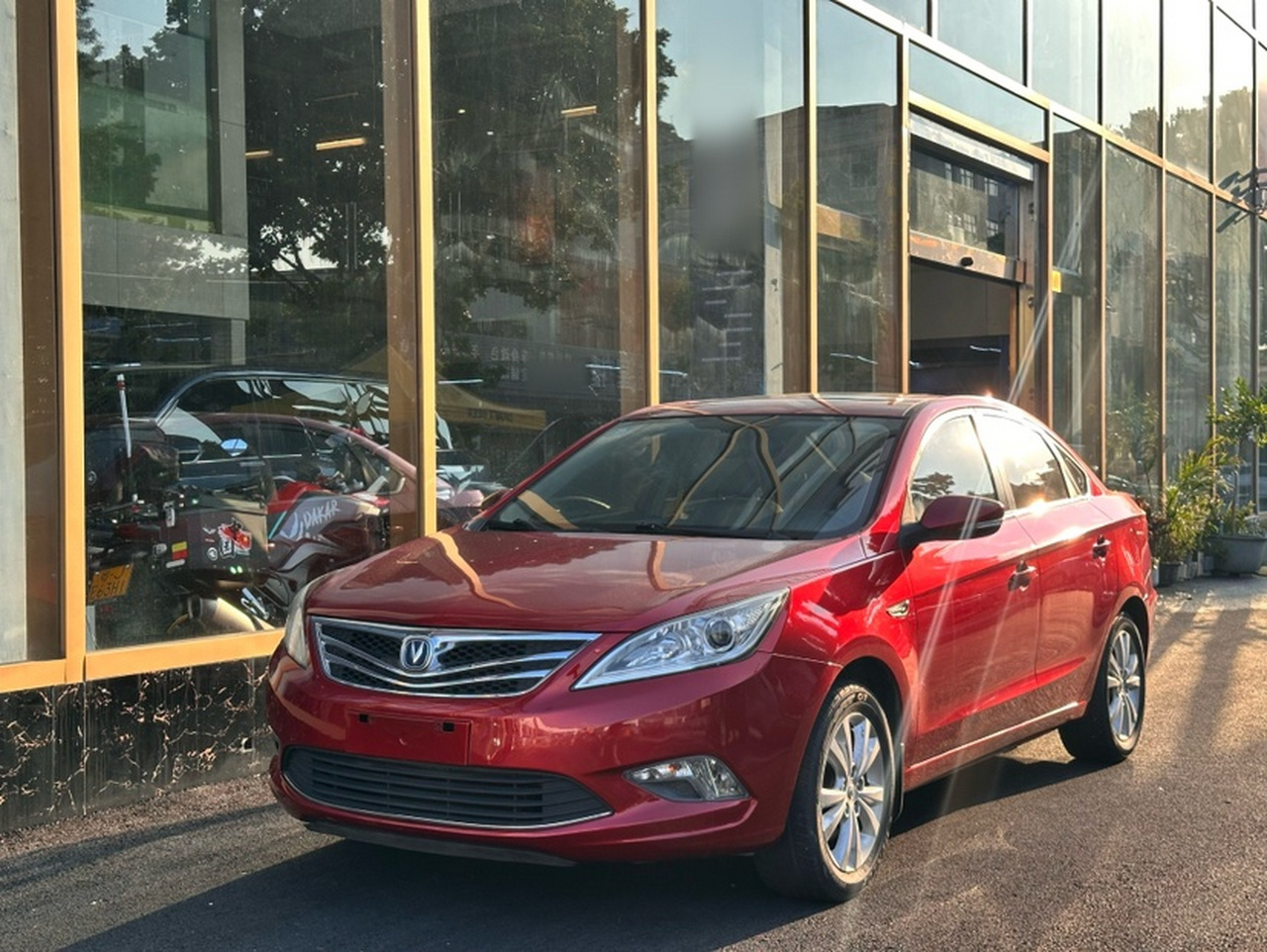 Eado 2014 1.6L AT Luxury
