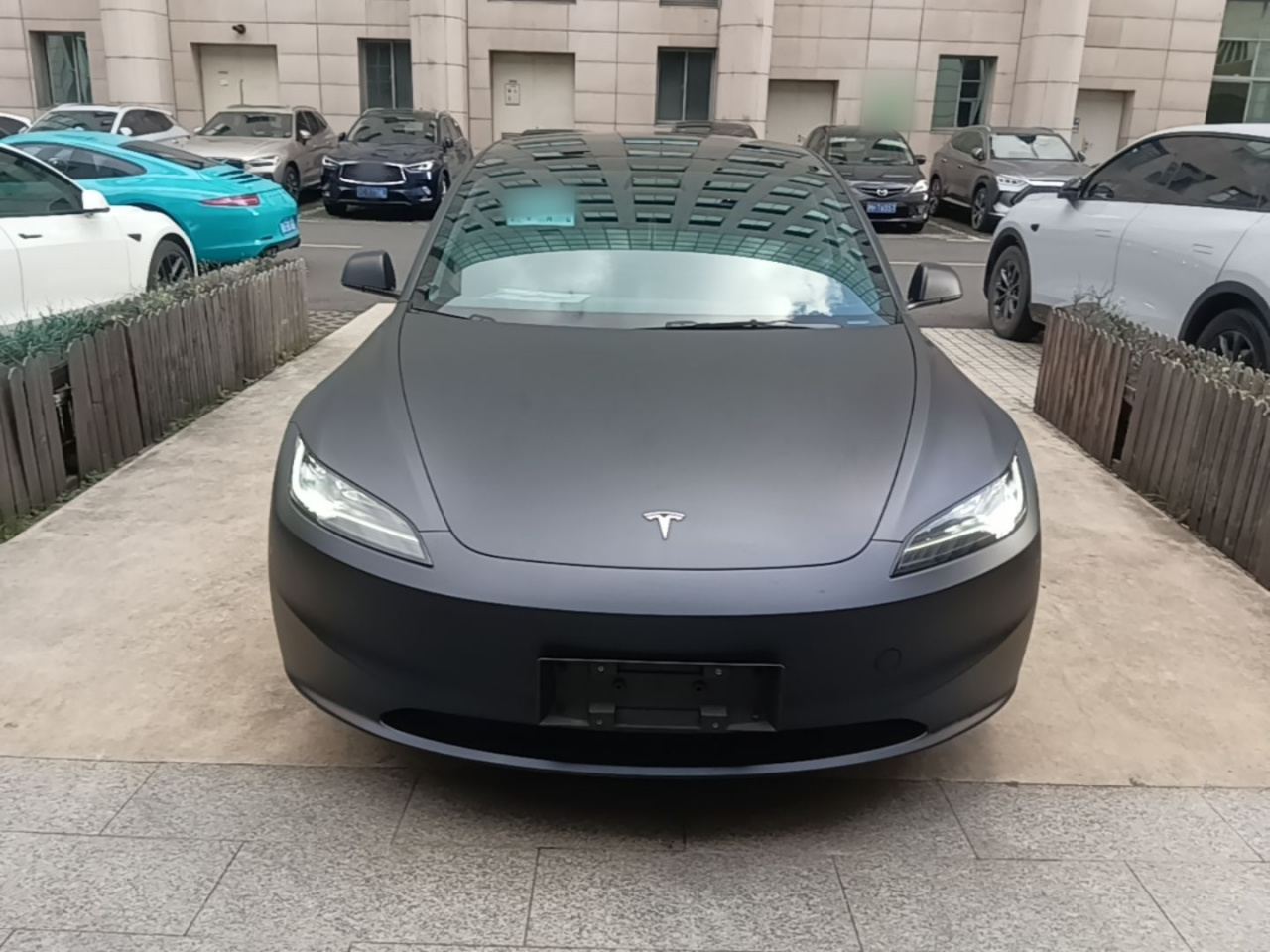 Model 3 2023 RWD photo 2