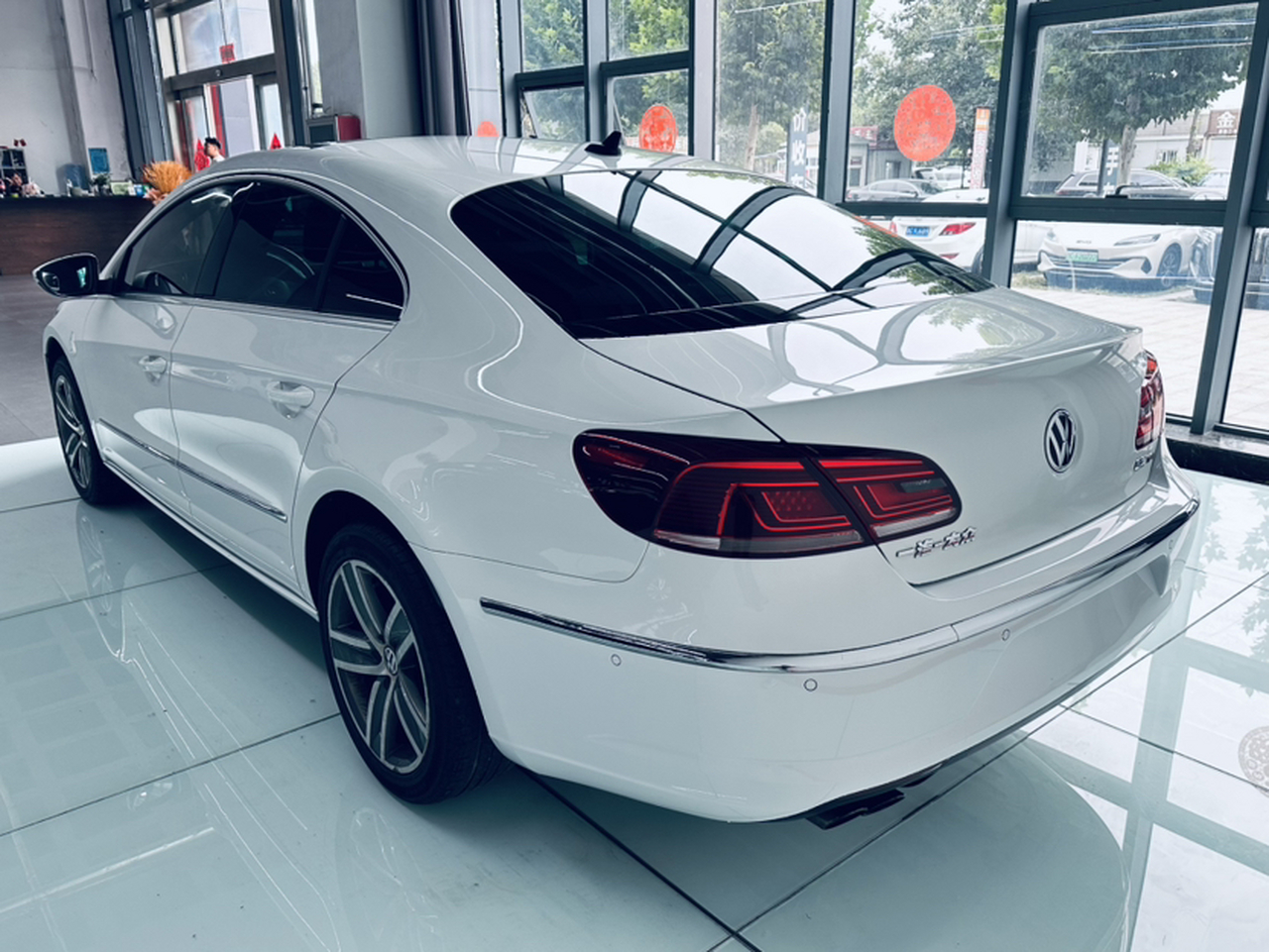 FAW-Volkswagen CC 2015 2.0TSI Luxury photo 3