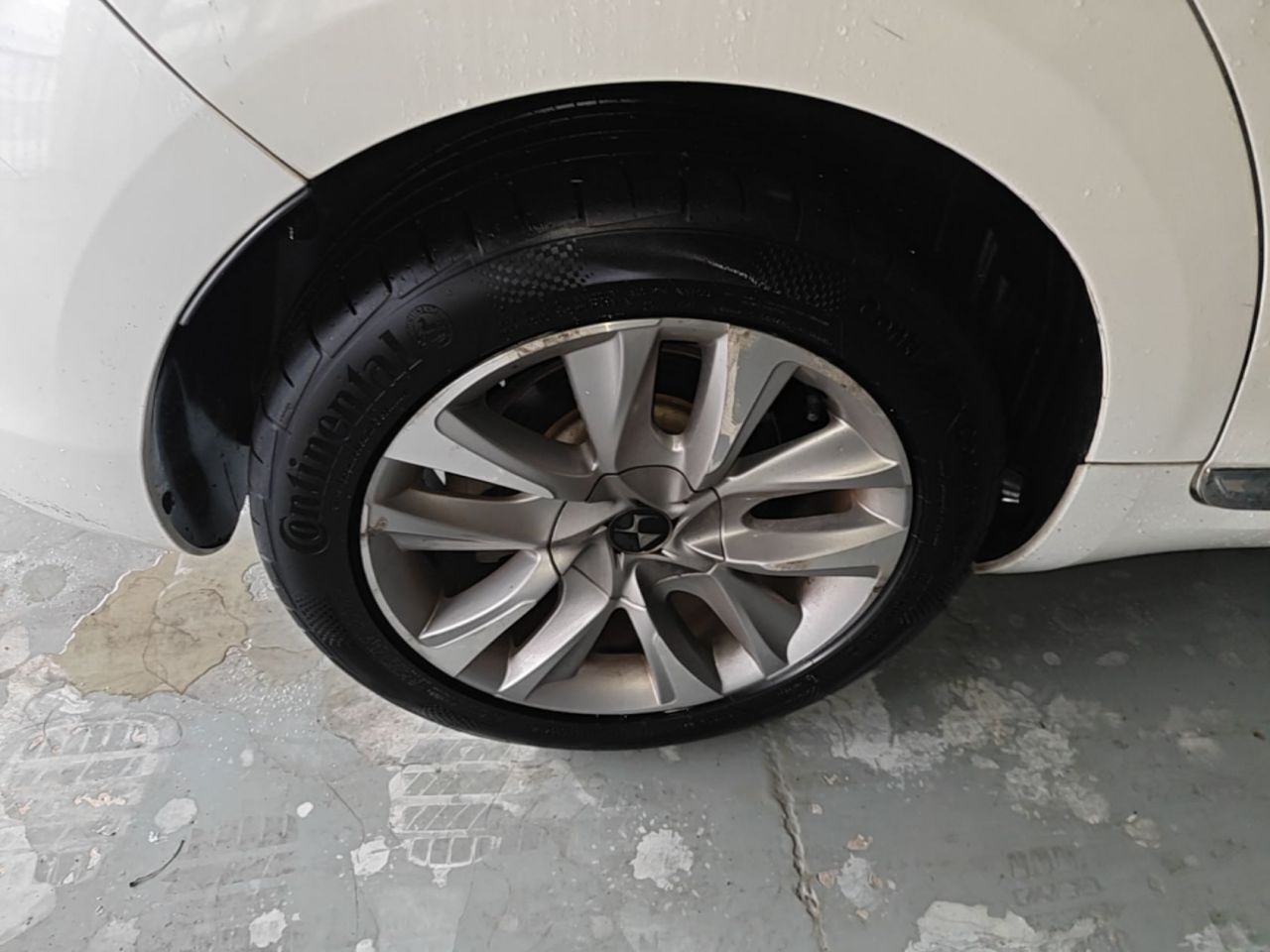 5 2014 1.6T Luxury THP200 photo 4