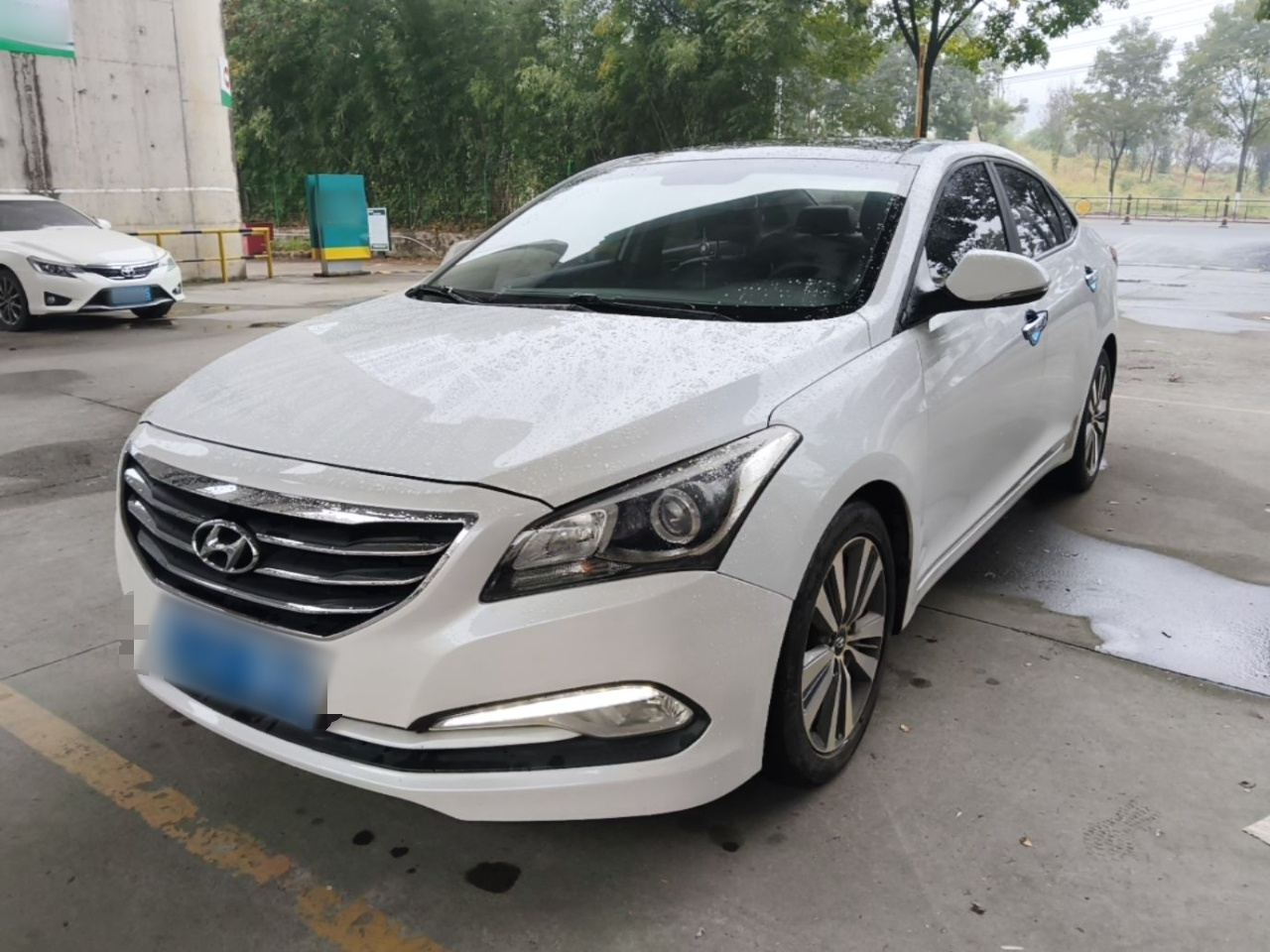 Mistra 2016 1.8L AT Premium DLX