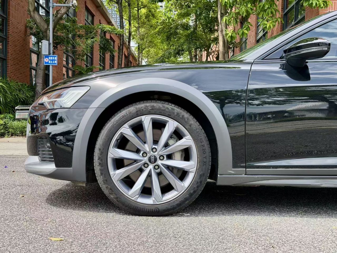 A6 Imported 2025 allroad quattro Explorer 55 TFSI Exclusive Off-road photo 2