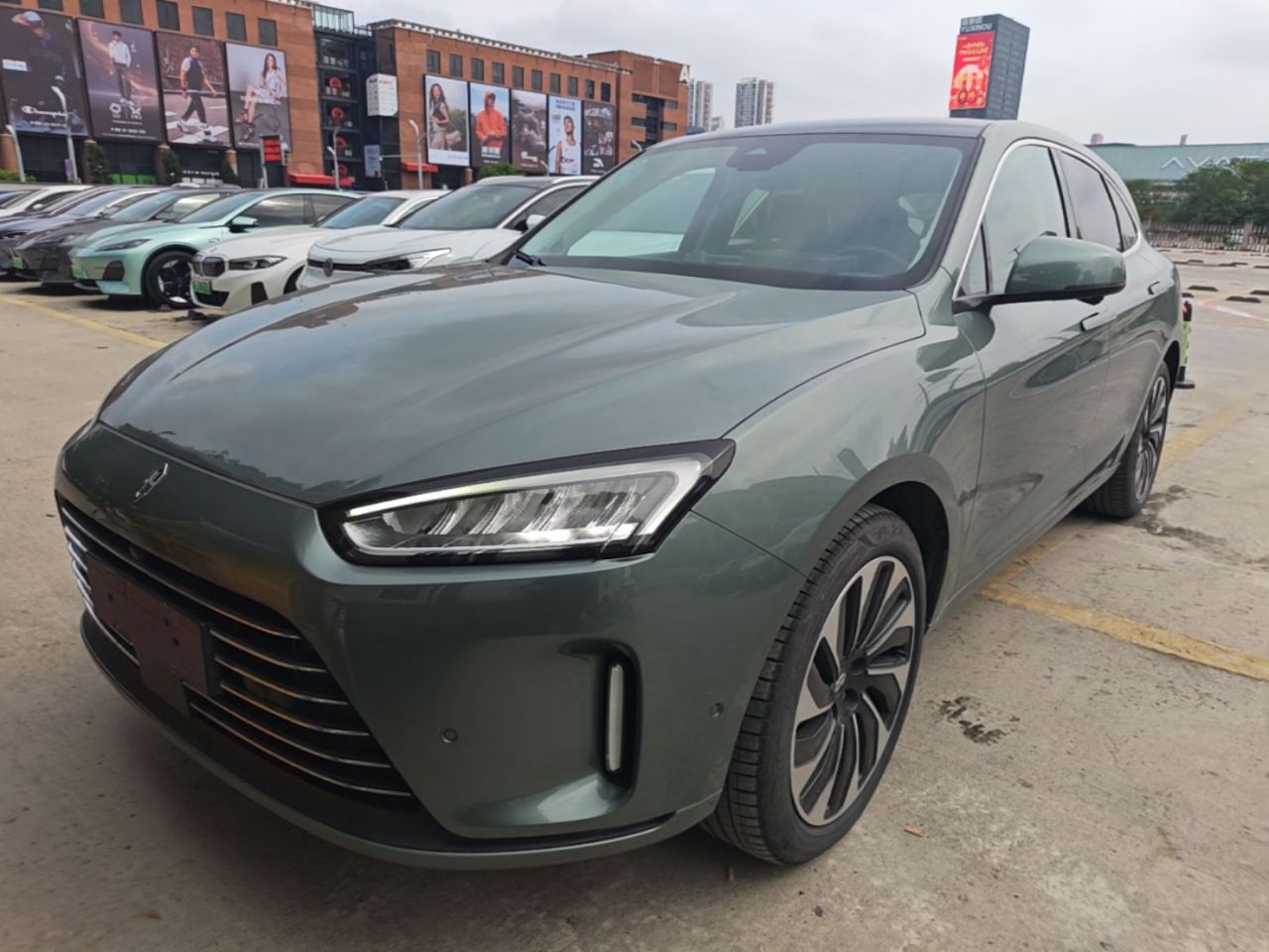 HIMA AITO M5 2022 EREV AWD Performance