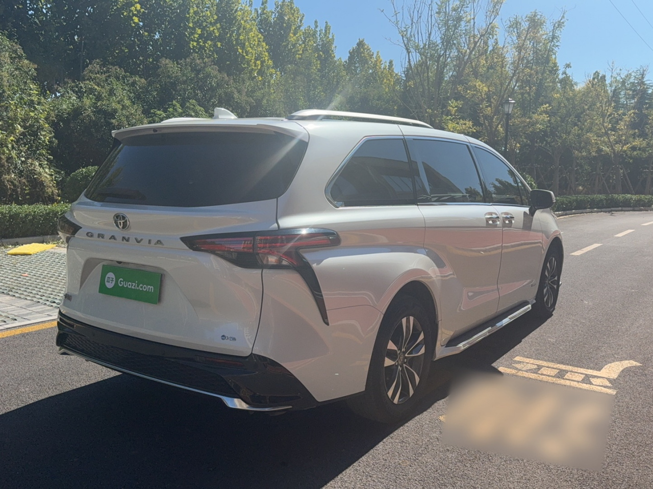 Granvia 2024 2.5L Hybrid Luxury photo 4